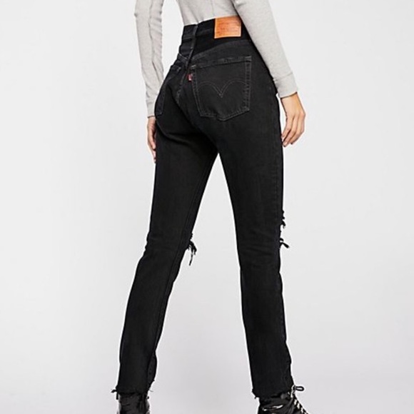 NWOT Levi’s 501 Skinny Ripped - Picture 2 of 16